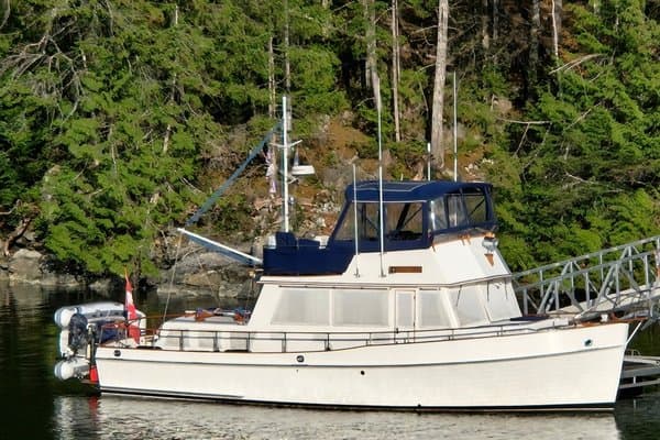 1983 Grand Banks 42 Classic