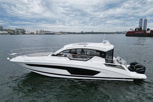 2022 Four Winns V355 Coupe OB