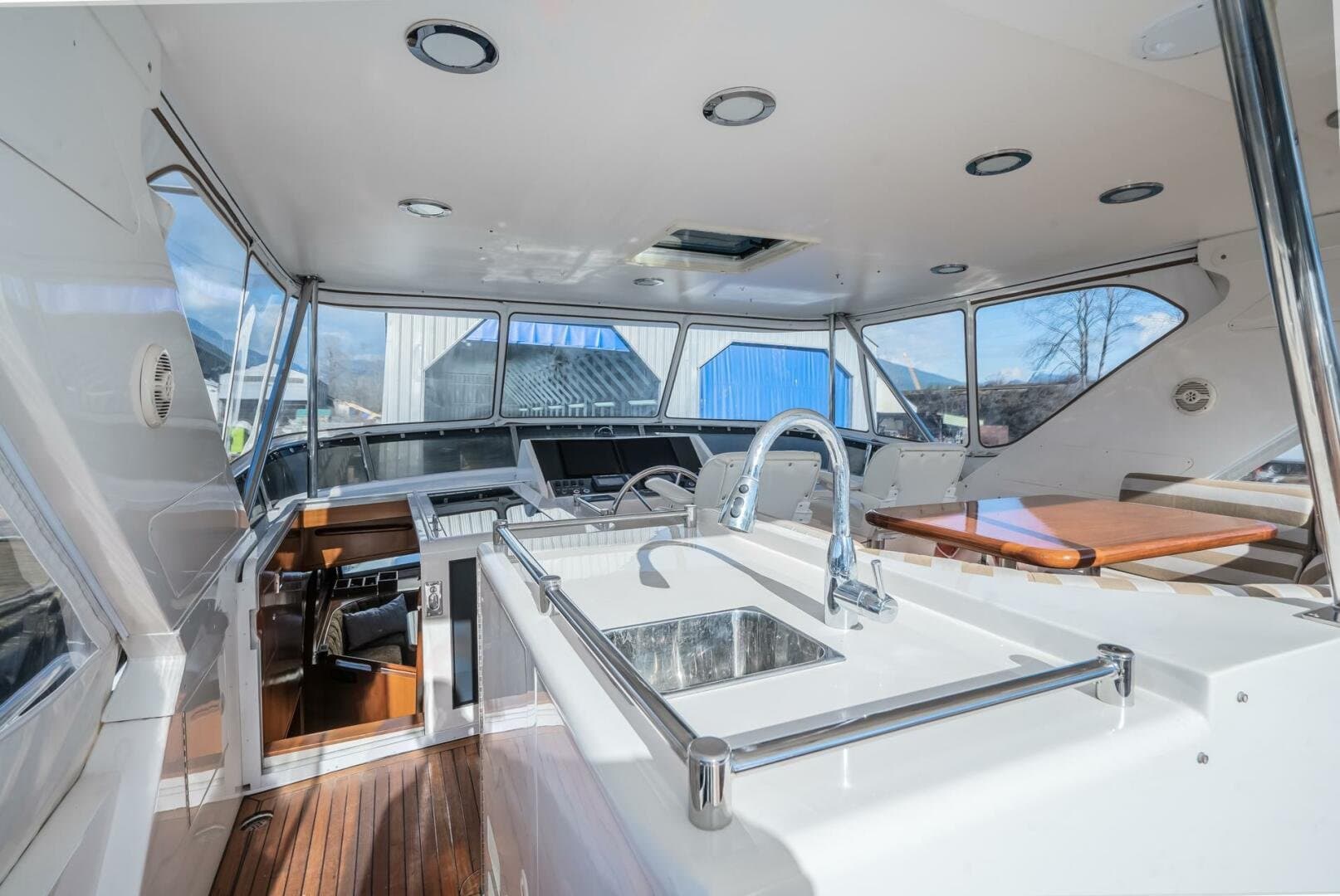 2004 Ocean Alexander 610 Pilothouse