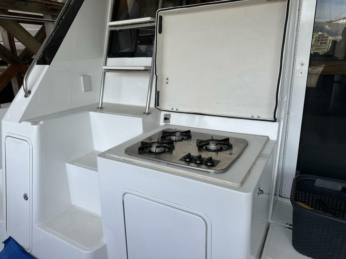 1993 West Bay Pilothouse