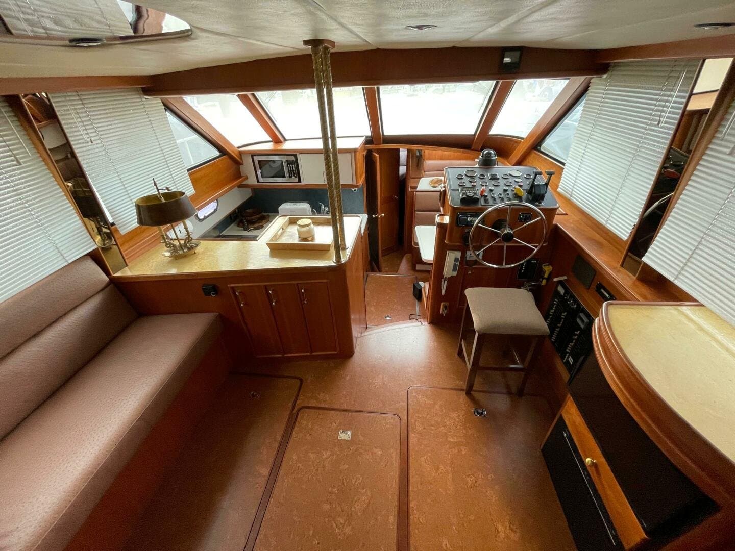 1995 Queenship Aft Cabin