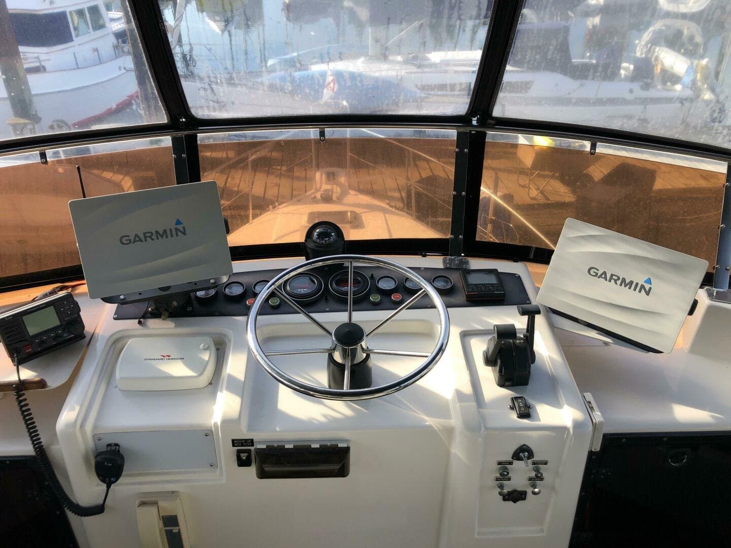 1995 Queenship Aft Cabin