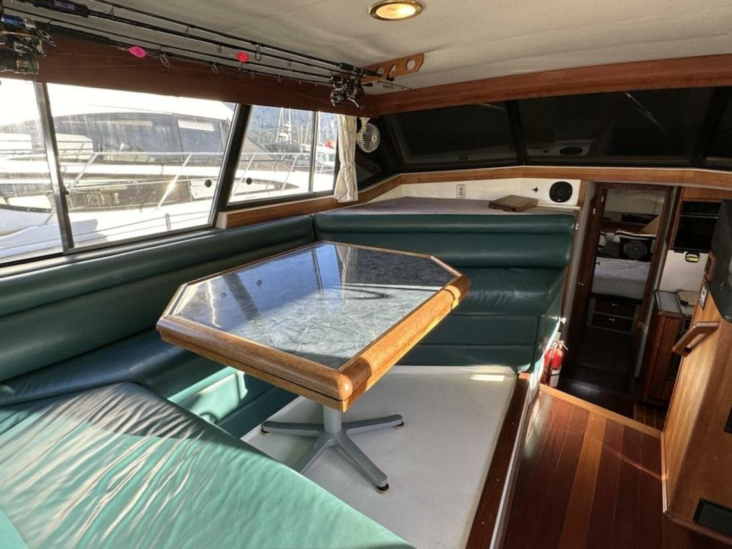 1991 Bayliner 3888