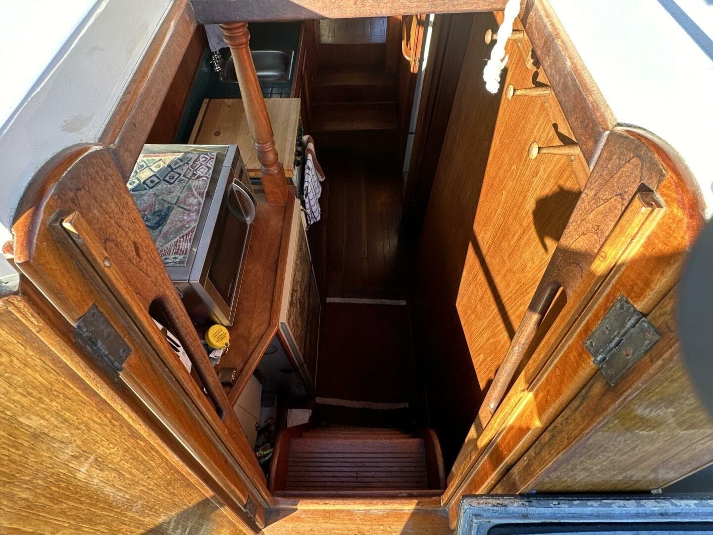 1982 Gulf Commander Aft Cabin