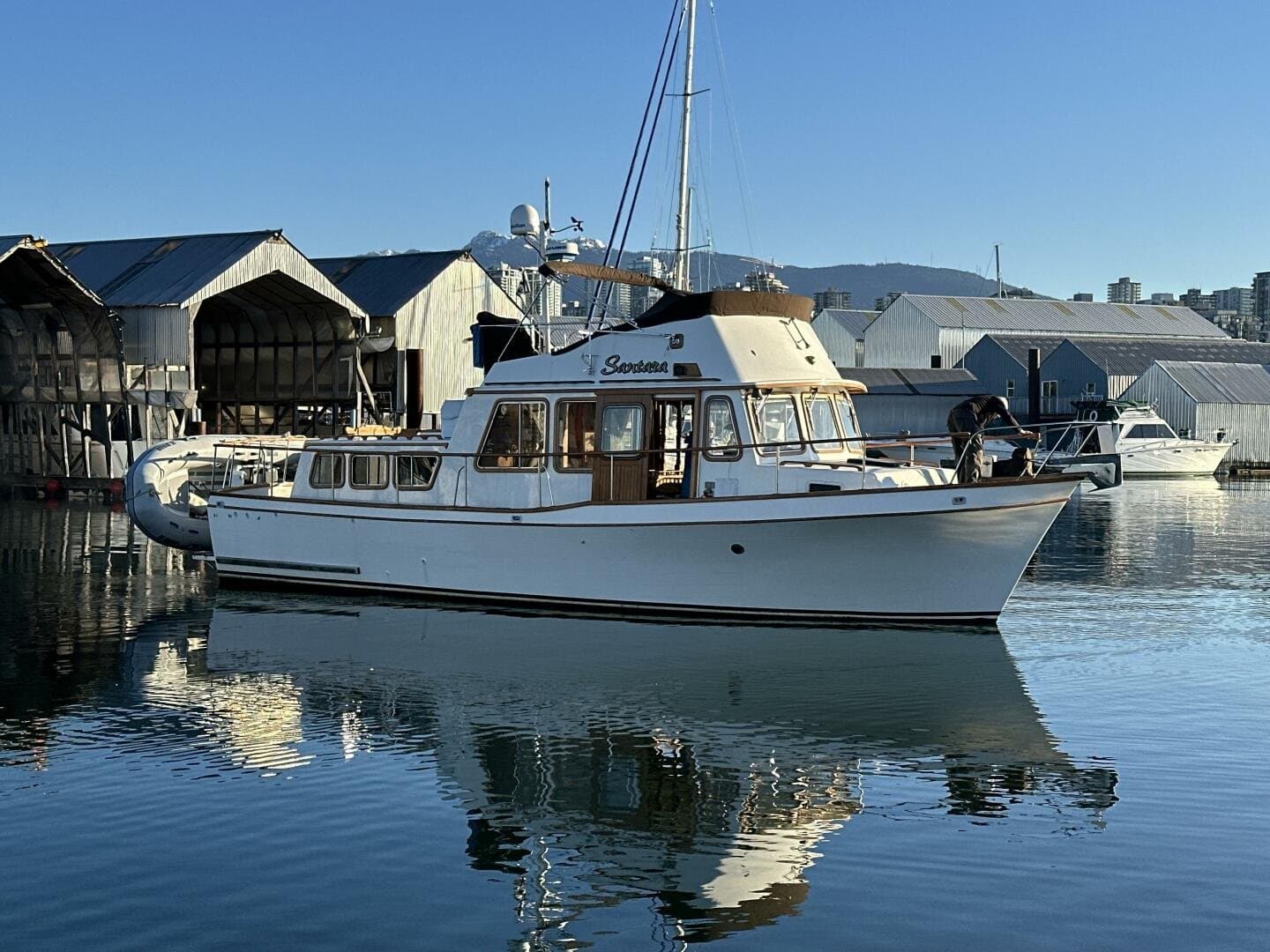 1982 Gulf Commander Aft Cabin