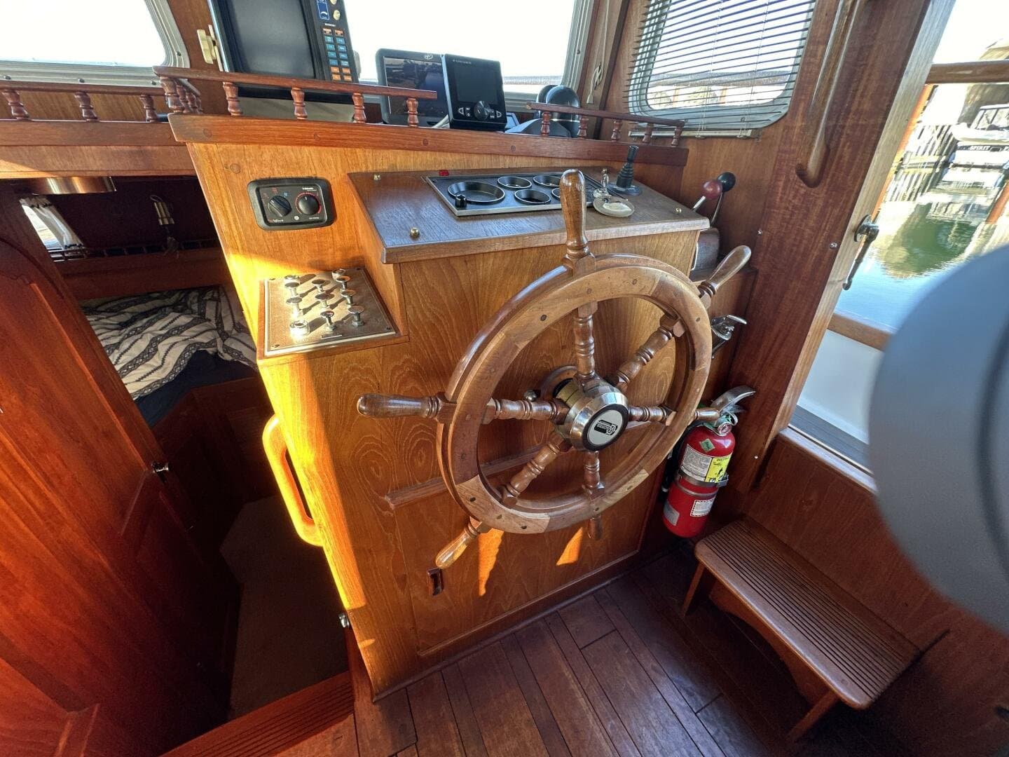 1982 Gulf Commander Aft Cabin