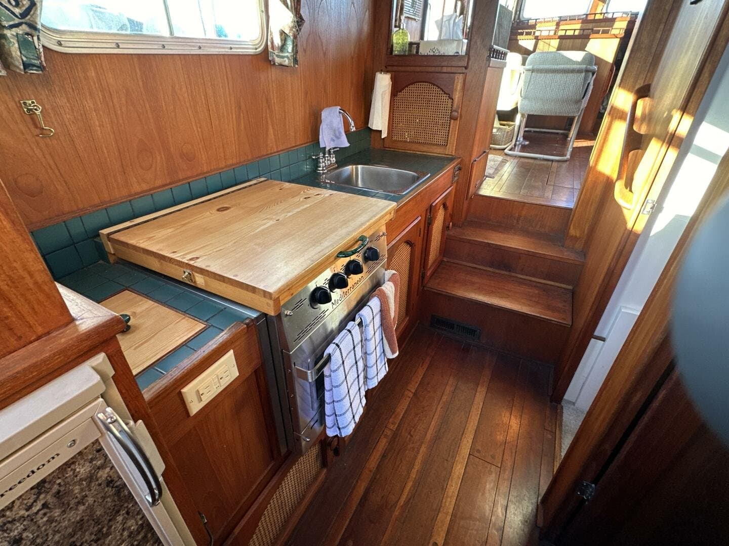 1982 Gulf Commander Aft Cabin