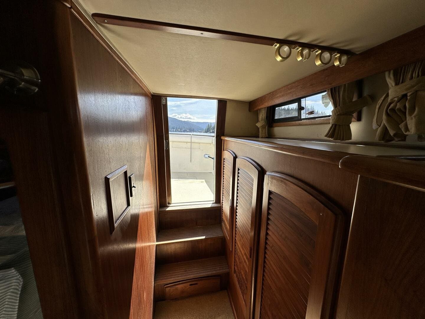 1985 Californian null