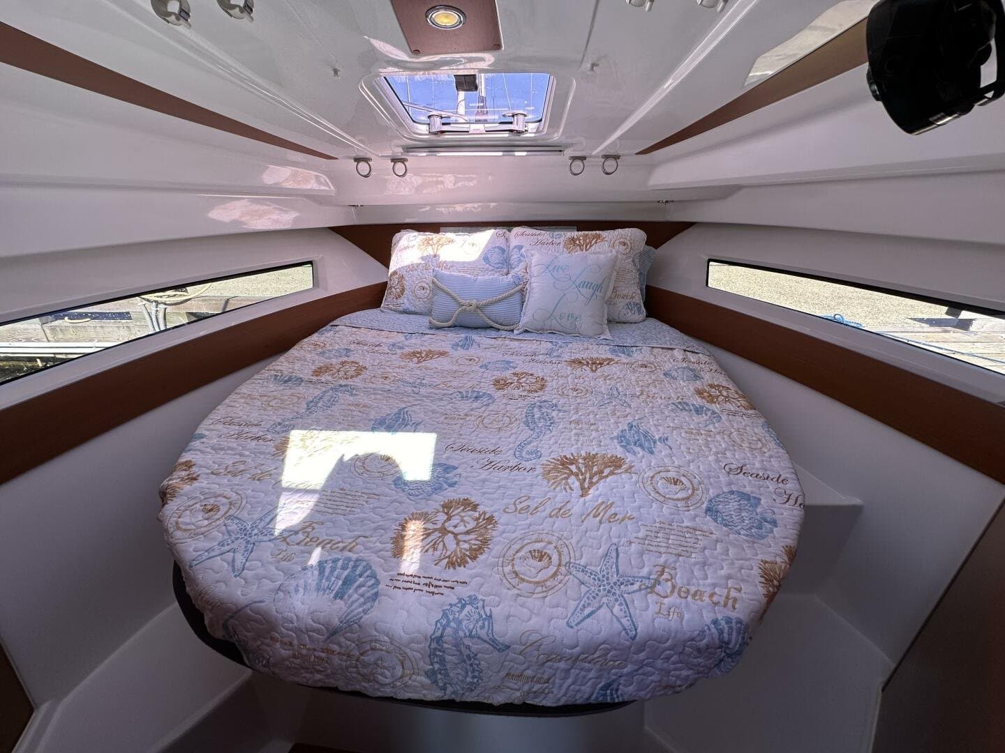 2014 Jeanneau 855 Merry Fisher