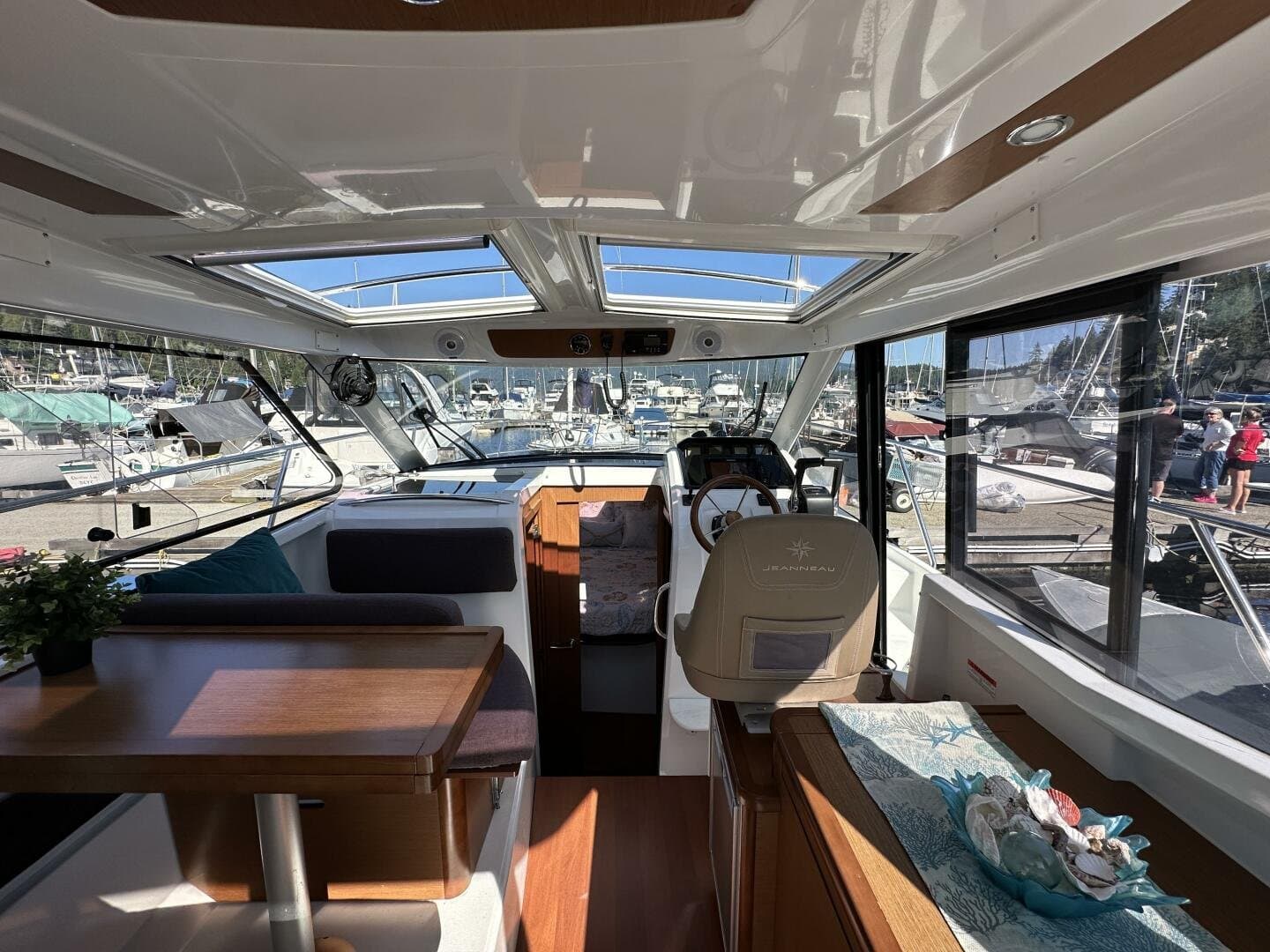 2014 Jeanneau 855 Merry Fisher