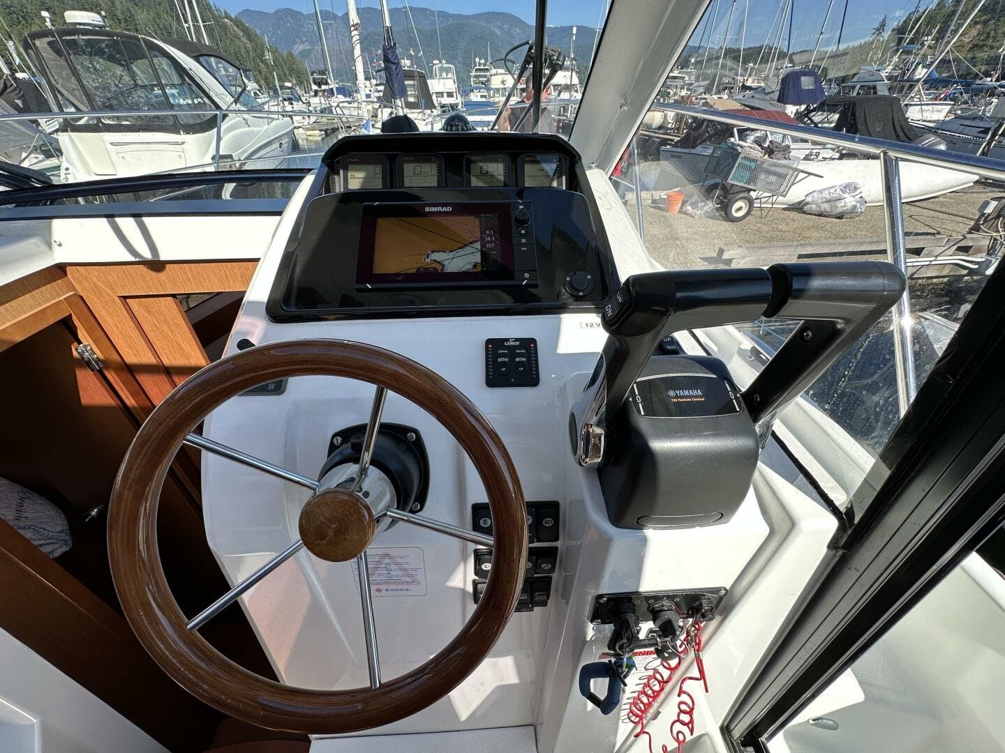 2014 Jeanneau 855 Merry Fisher