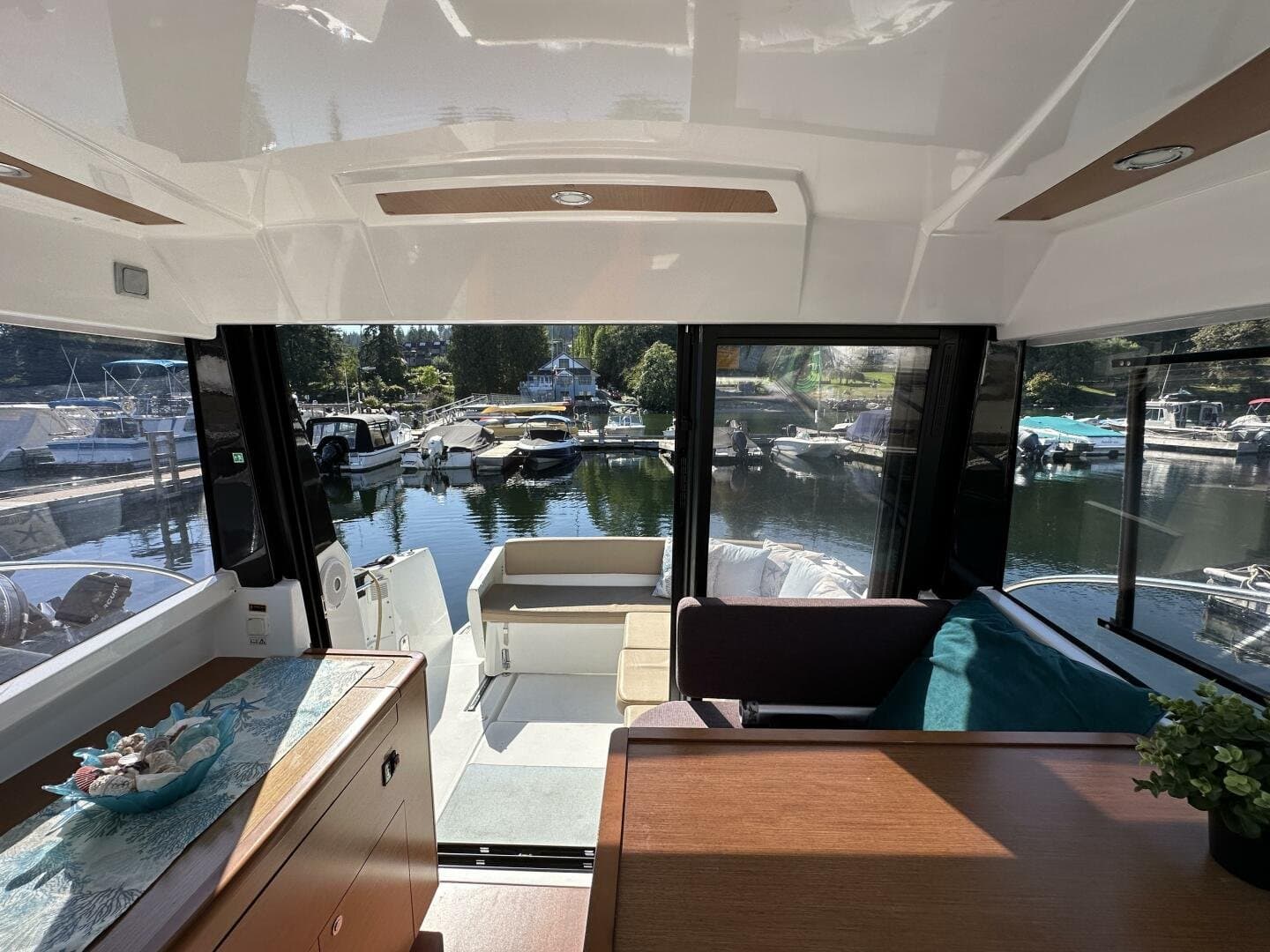 2014 Jeanneau 855 Merry Fisher