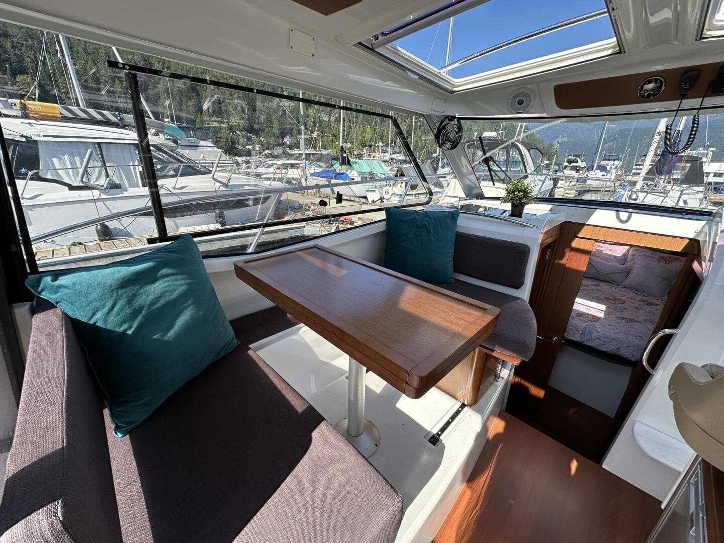 2014 Jeanneau 855 Merry Fisher