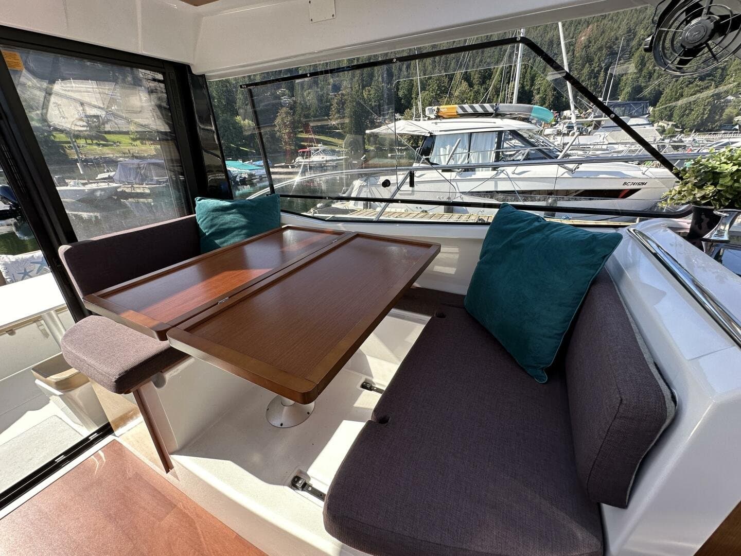 2014 Jeanneau 855 Merry Fisher