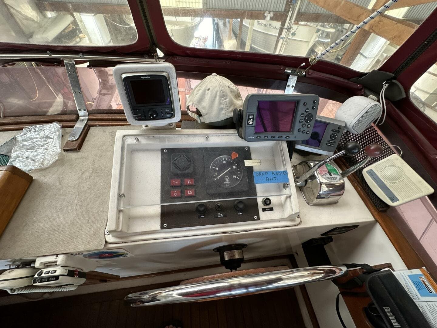 1987 Trawler 34 Tri Cabin
