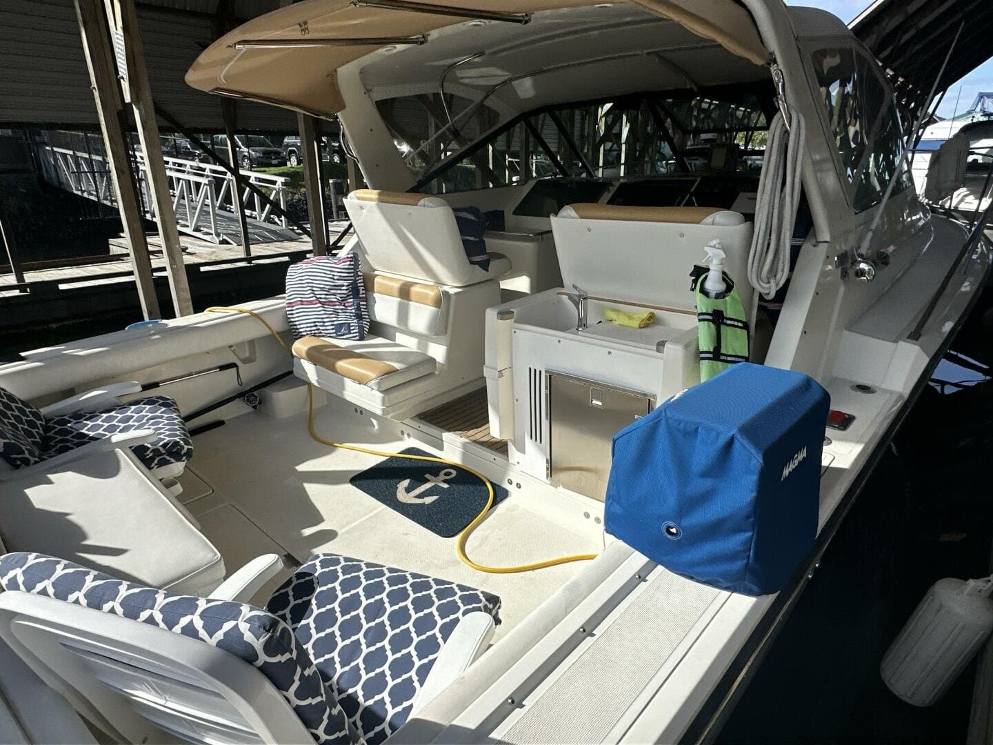 1988 Tiara Yachts 3300 Open