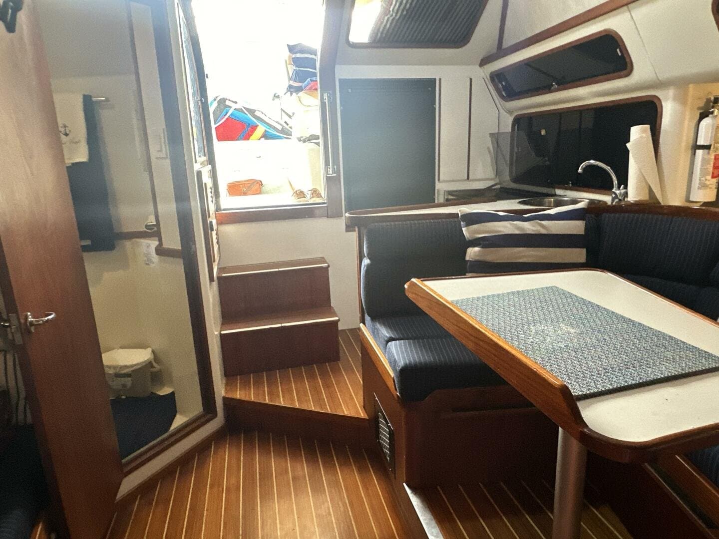 1988 Tiara Yachts 3300 Open