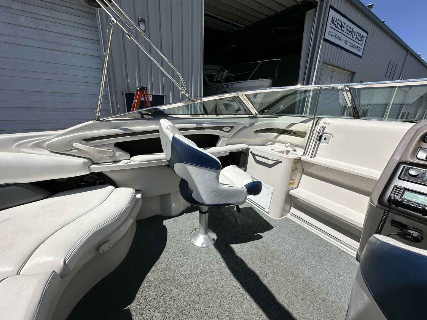 1998 Sea Ray 230 Select