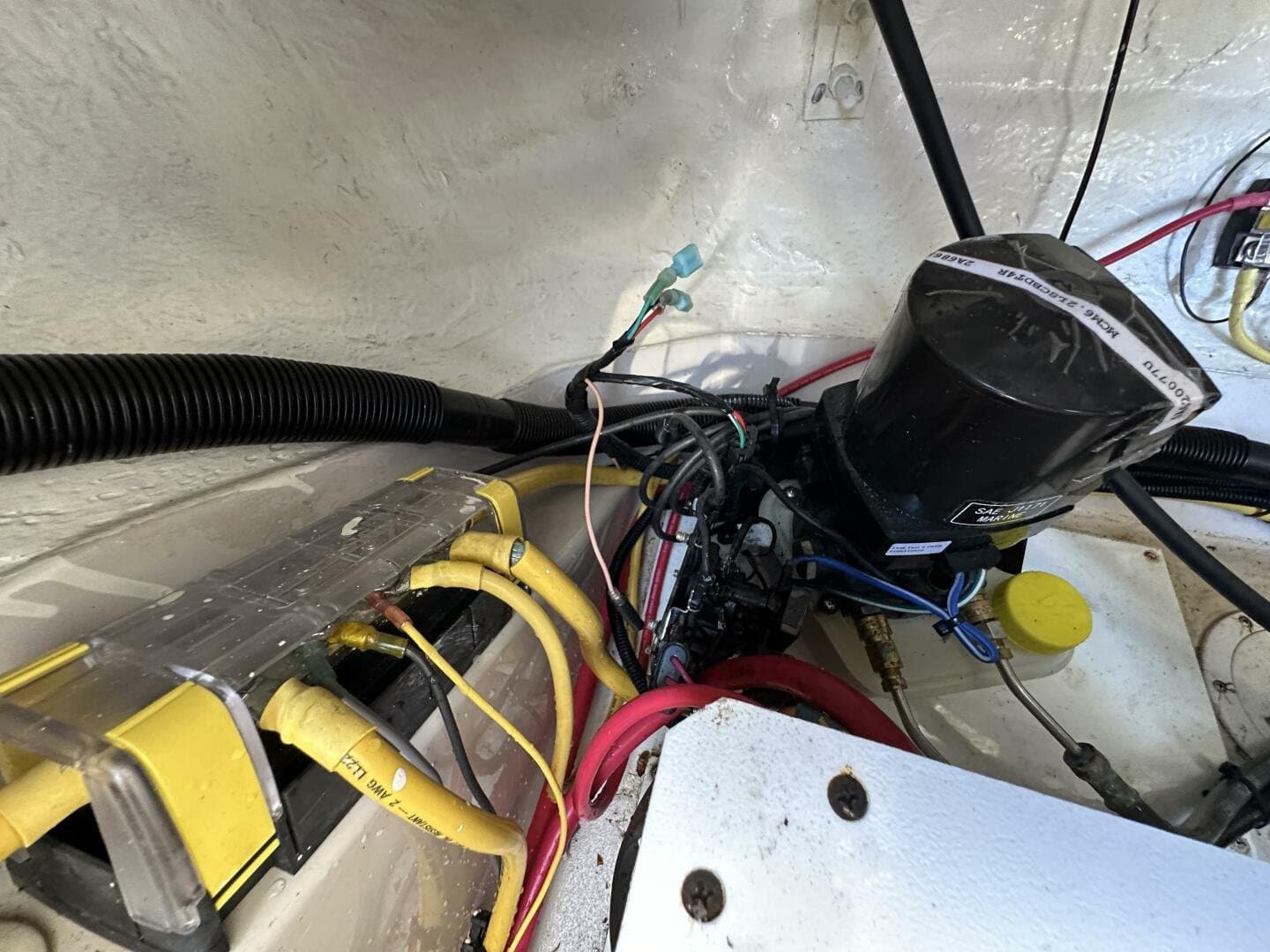 1998 Sea Ray 230 Select