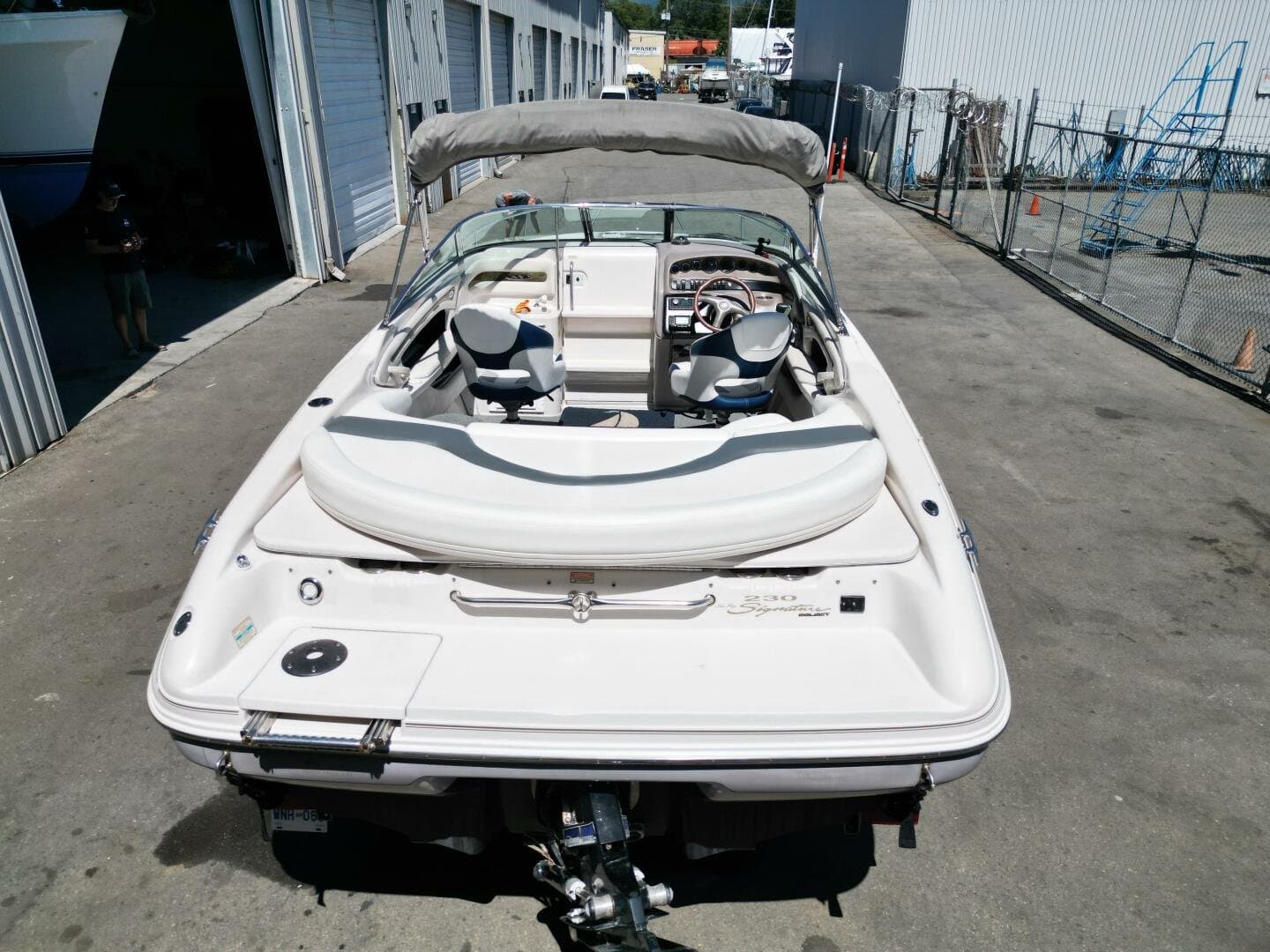 1998 Sea Ray 230 Select