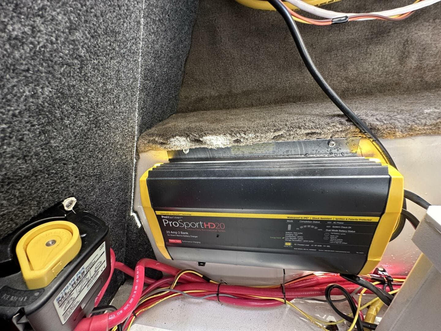 1998 Sea Ray 230 Select