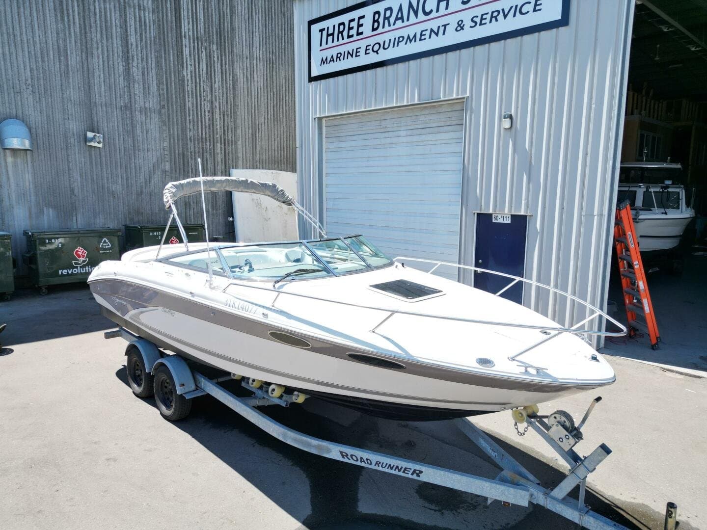 1998 Sea Ray 230 Select