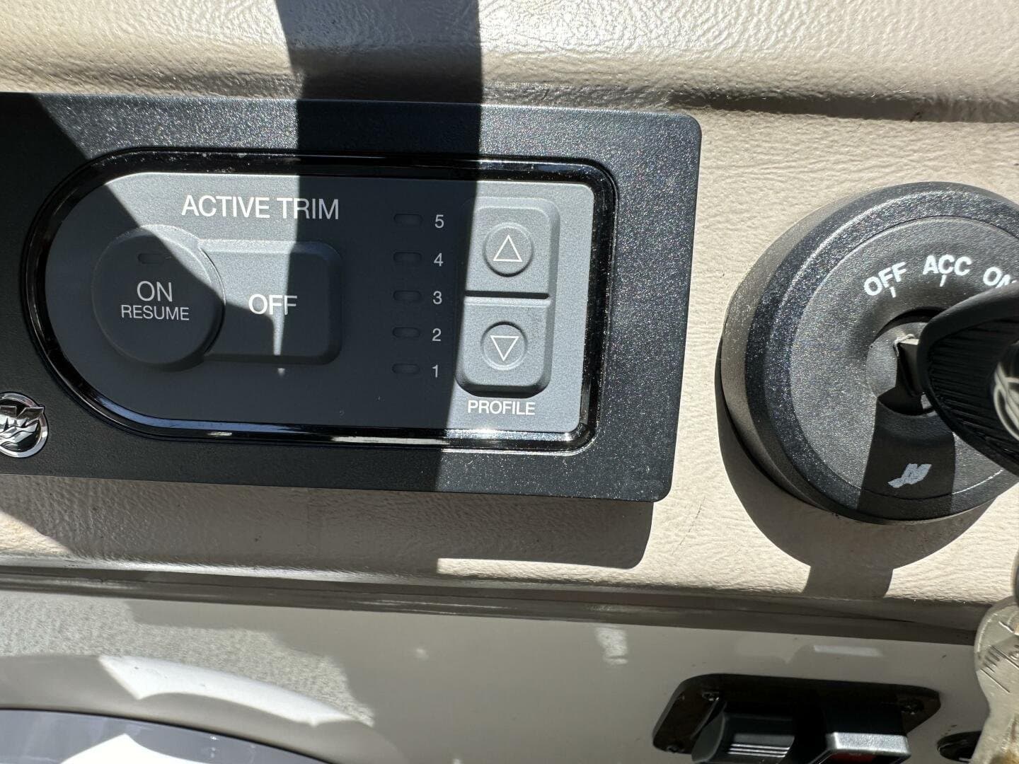 1998 Sea Ray 230 Select