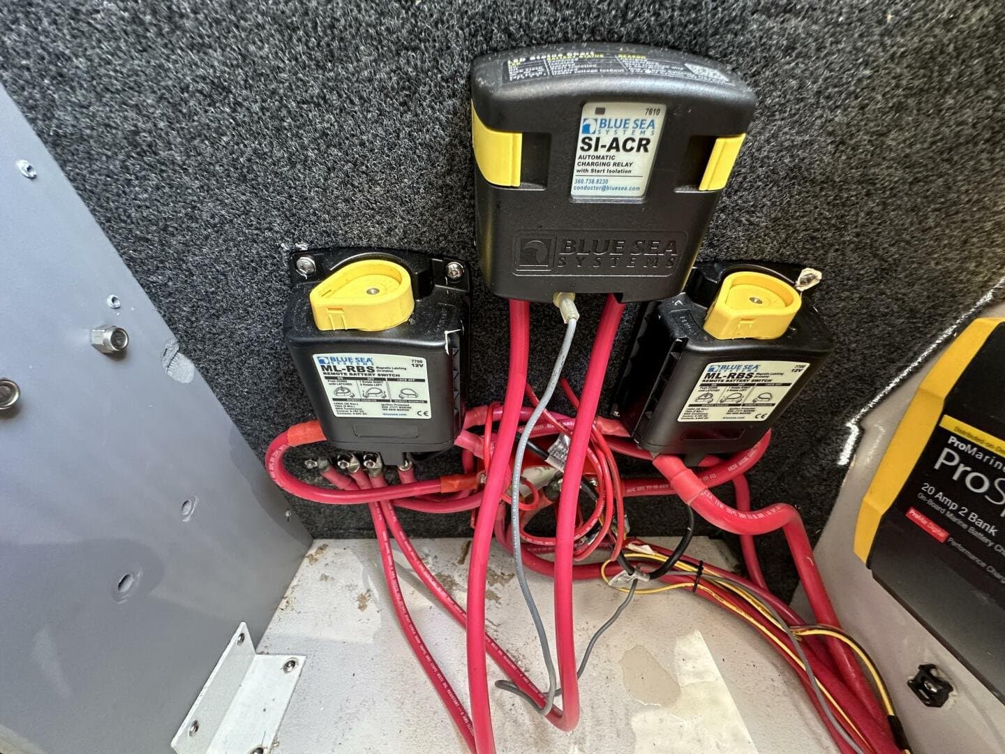 1998 Sea Ray 230 Select