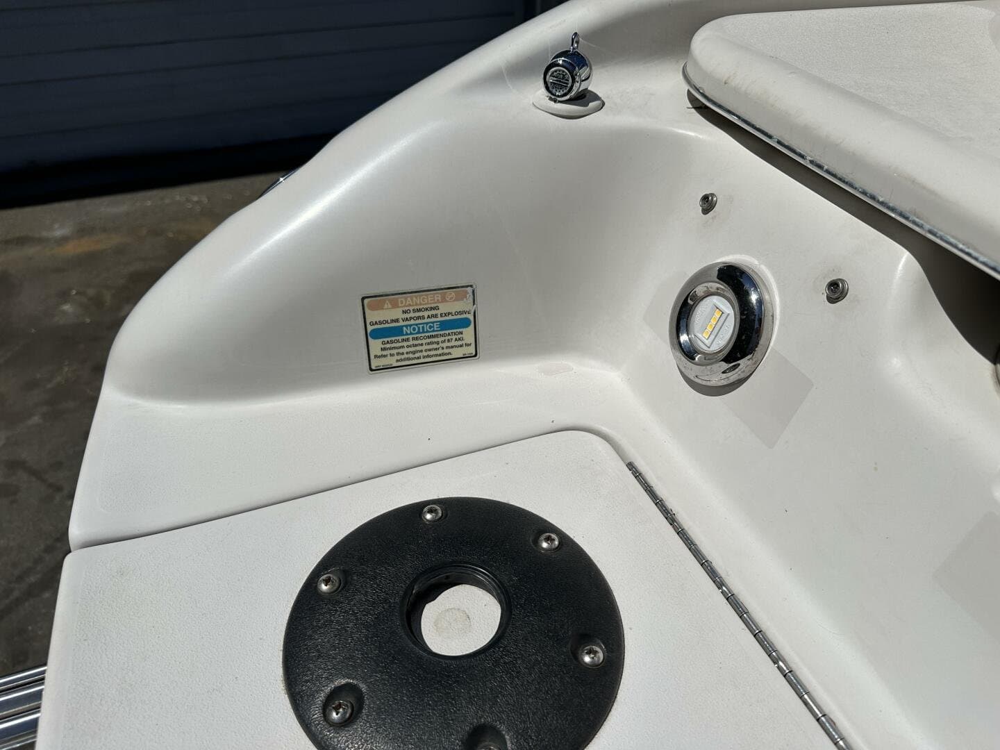 1998 Sea Ray 230 Select