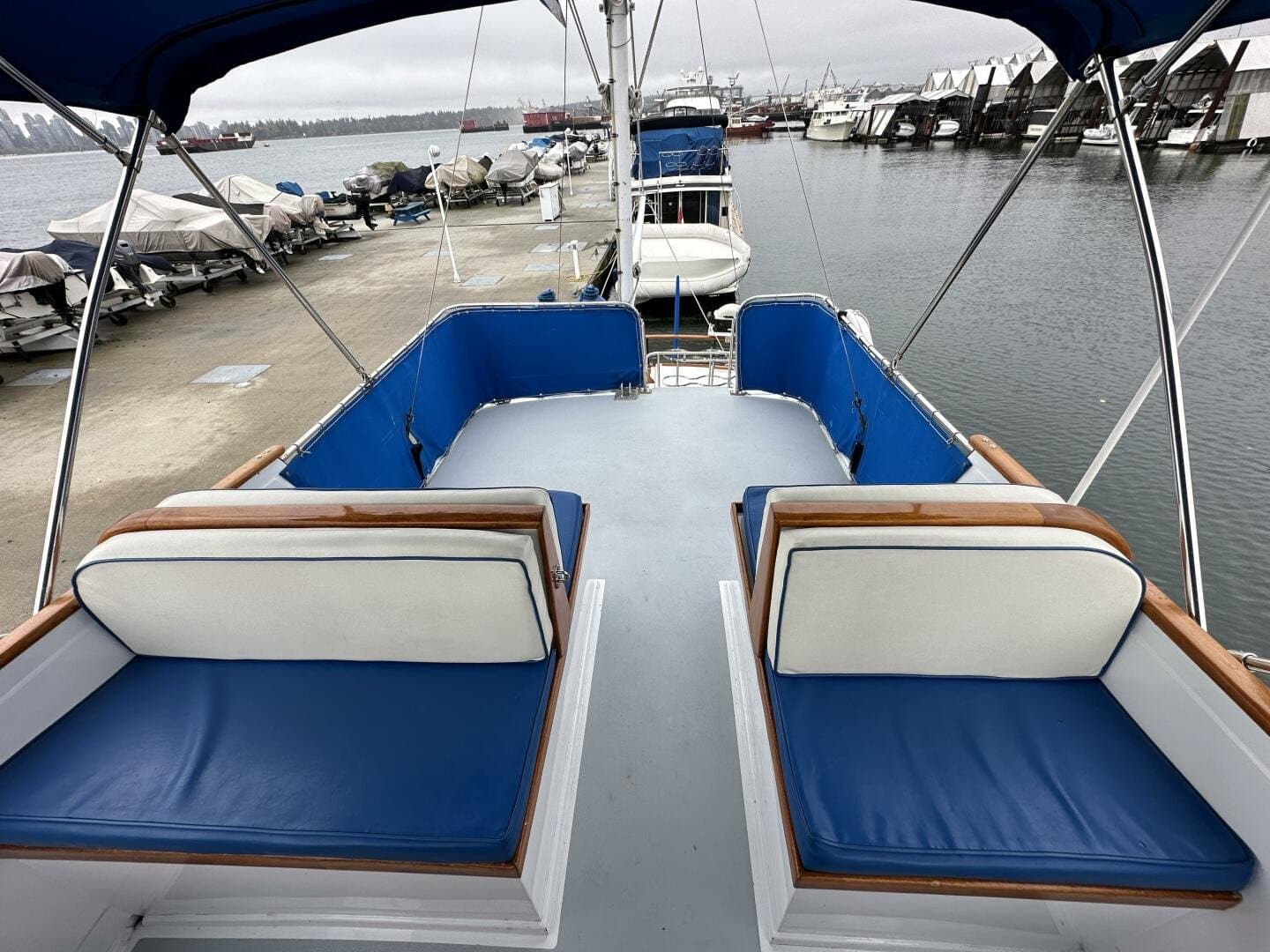 1974 Grand Banks null