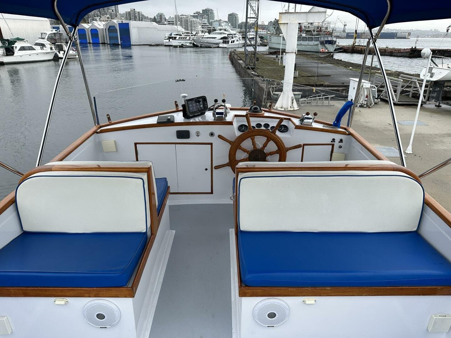 1974 Grand Banks null