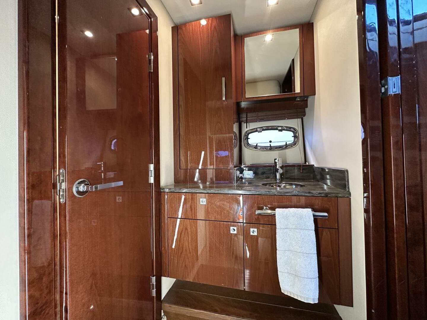2012 Sea Ray 470 Sundancer