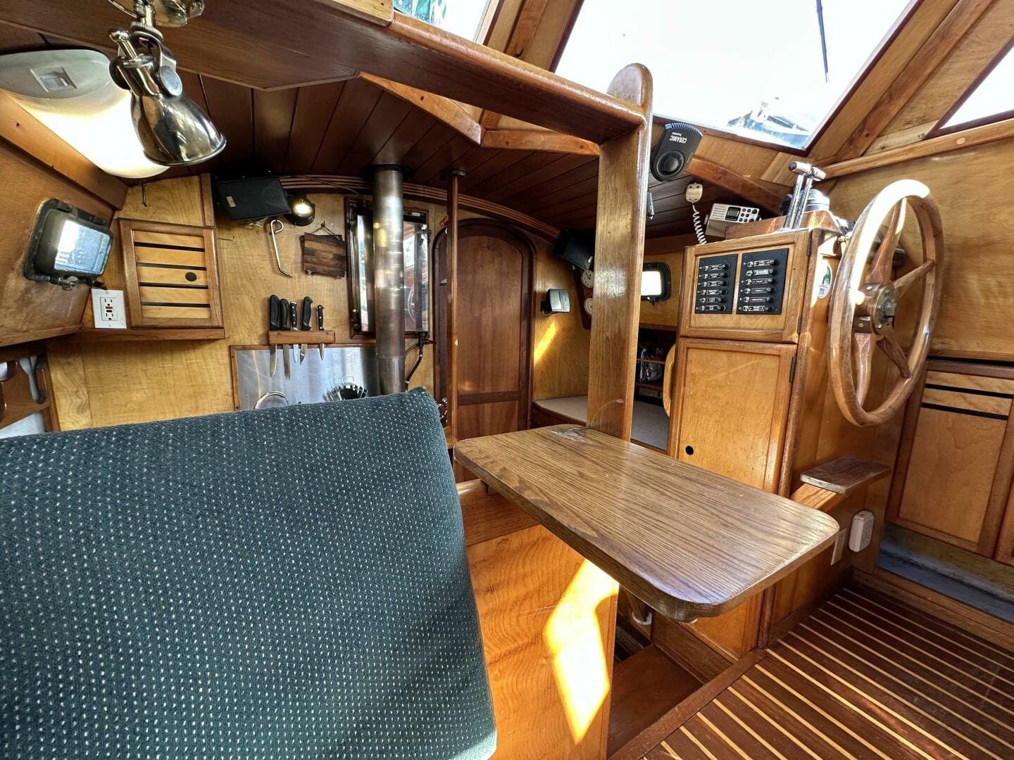 1979 Truant Offshore Pilothouse