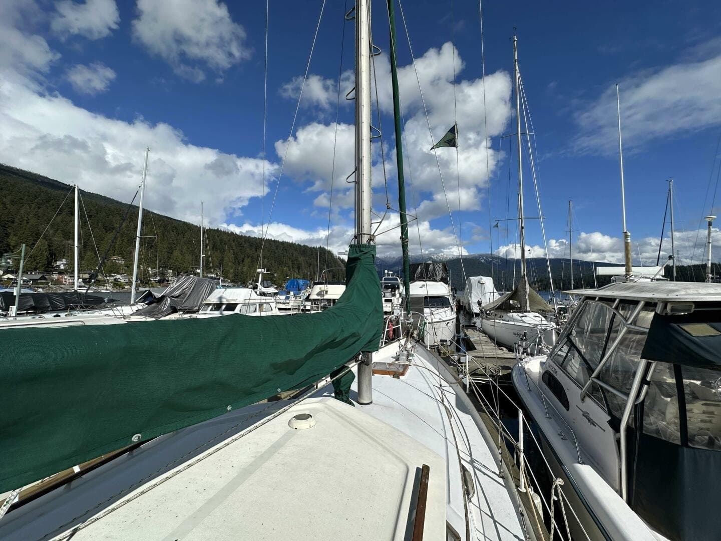 1979 Truant Offshore Pilothouse