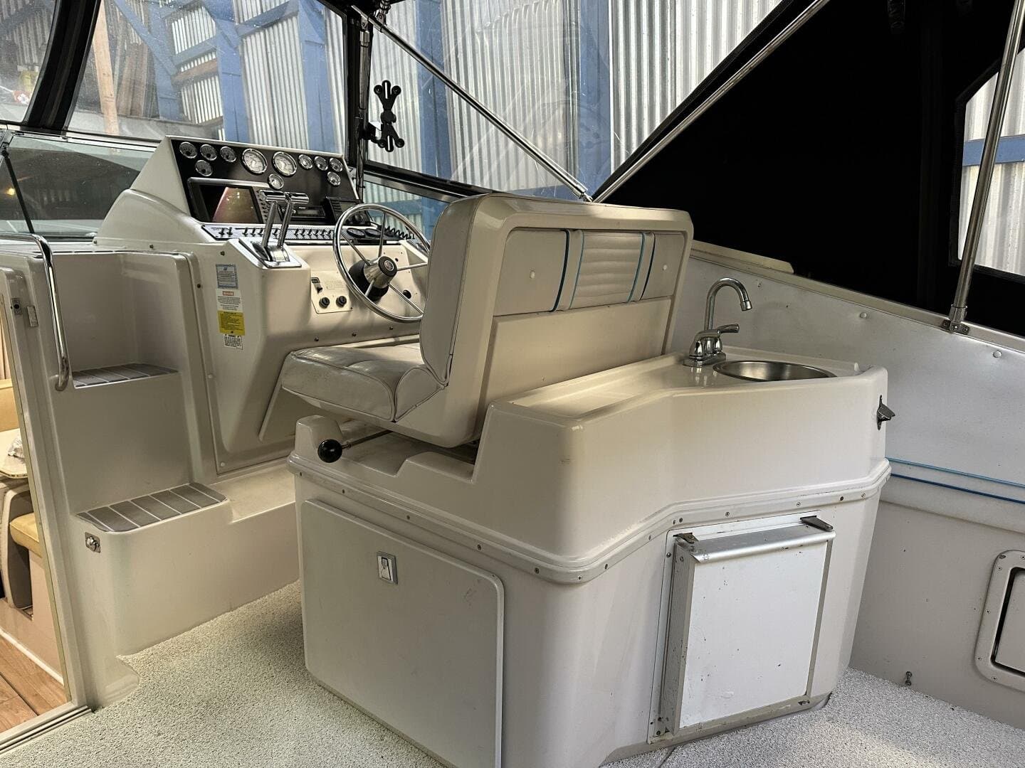 1990 Wellcraft 3300 St. Tropez