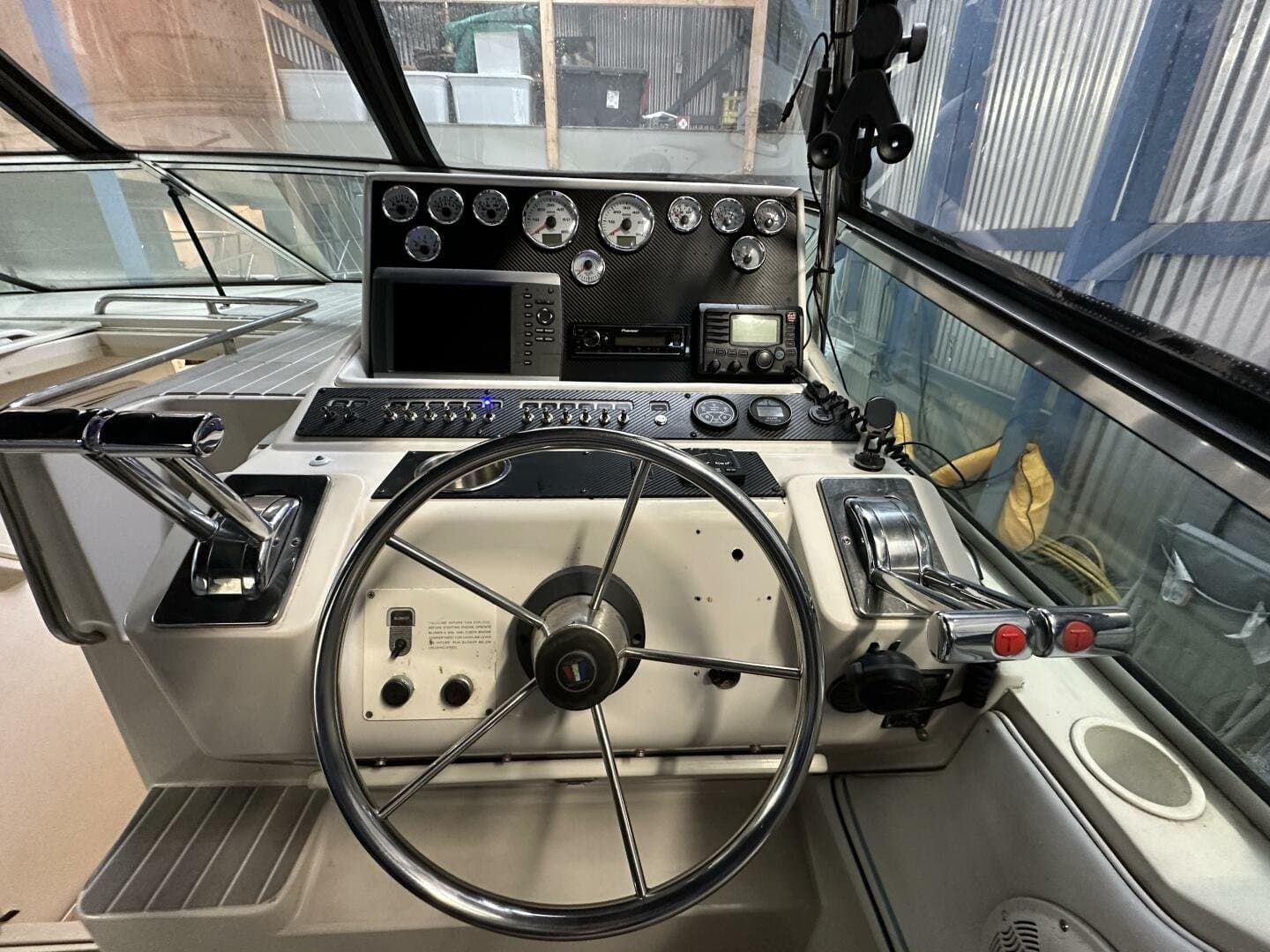 1990 Wellcraft 3300 St. Tropez