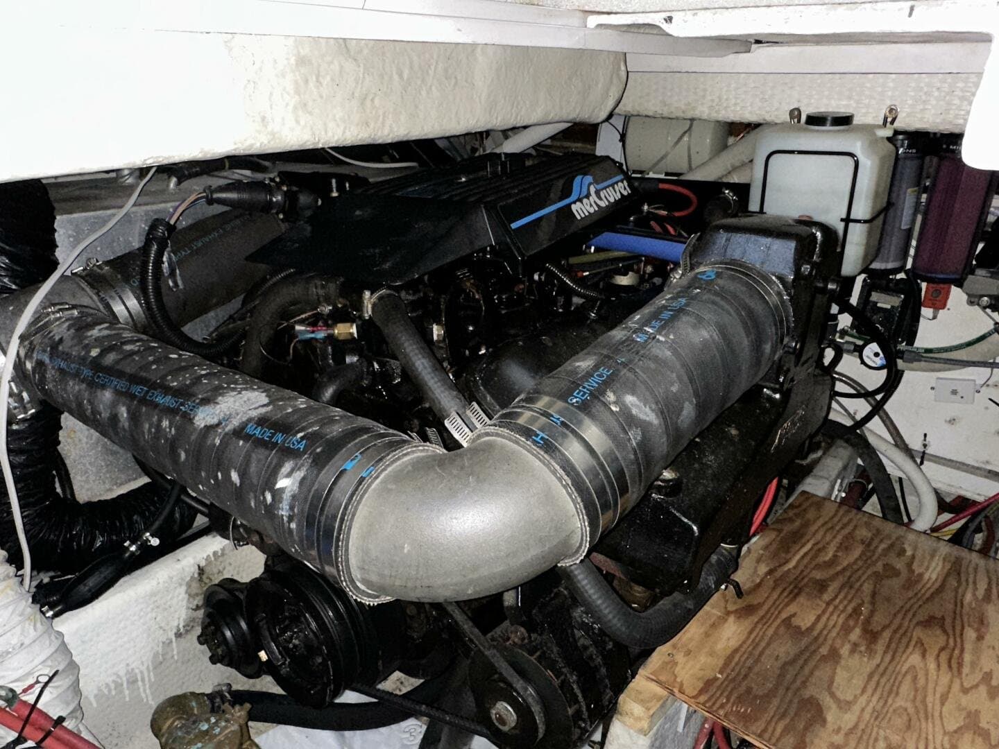 1990 Wellcraft 3300 St. Tropez