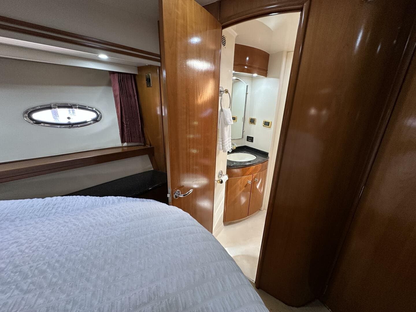 2001 Carver 570 Voyager Pilothouse