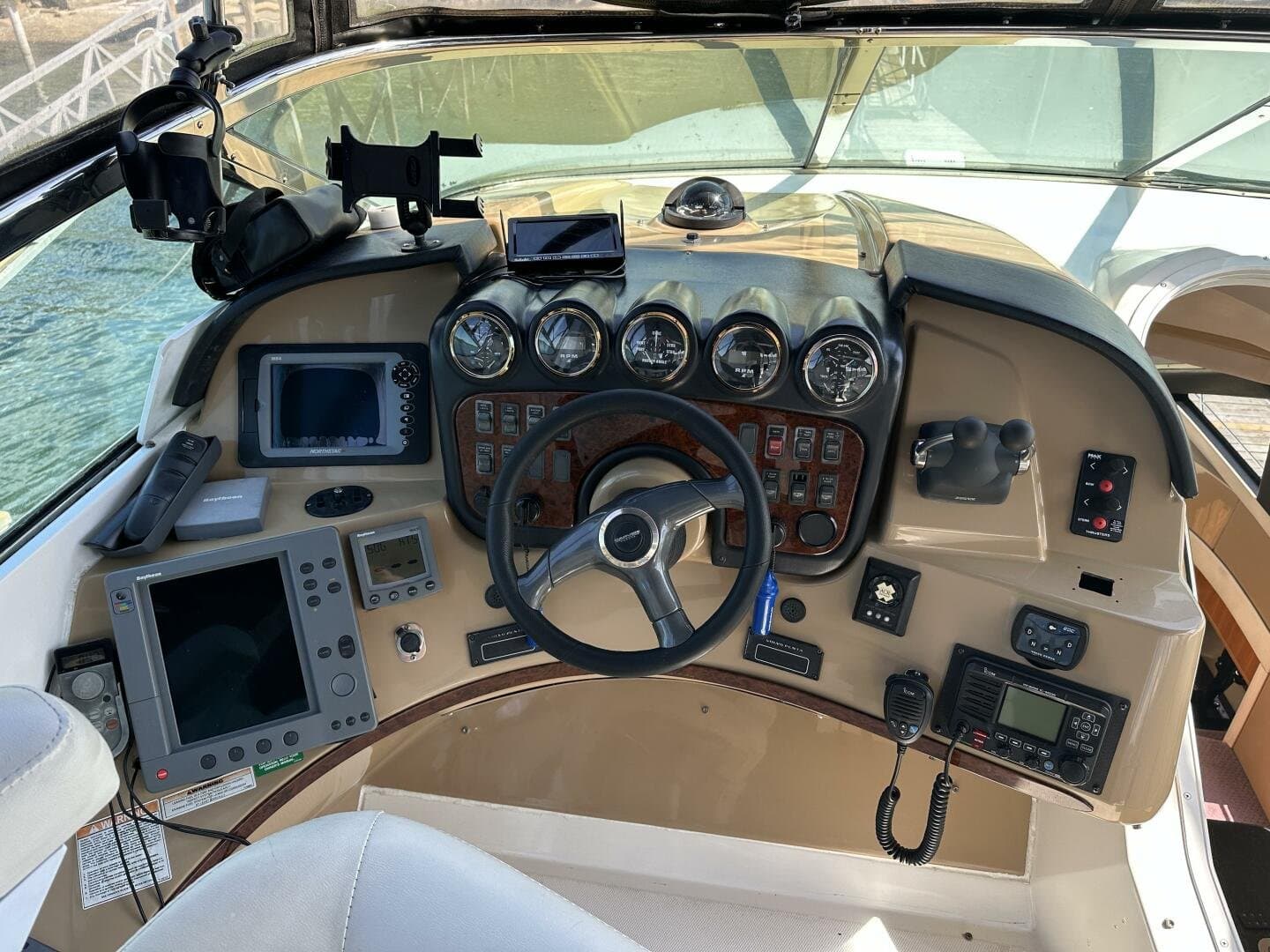 2001 Carver 570 Voyager Pilothouse