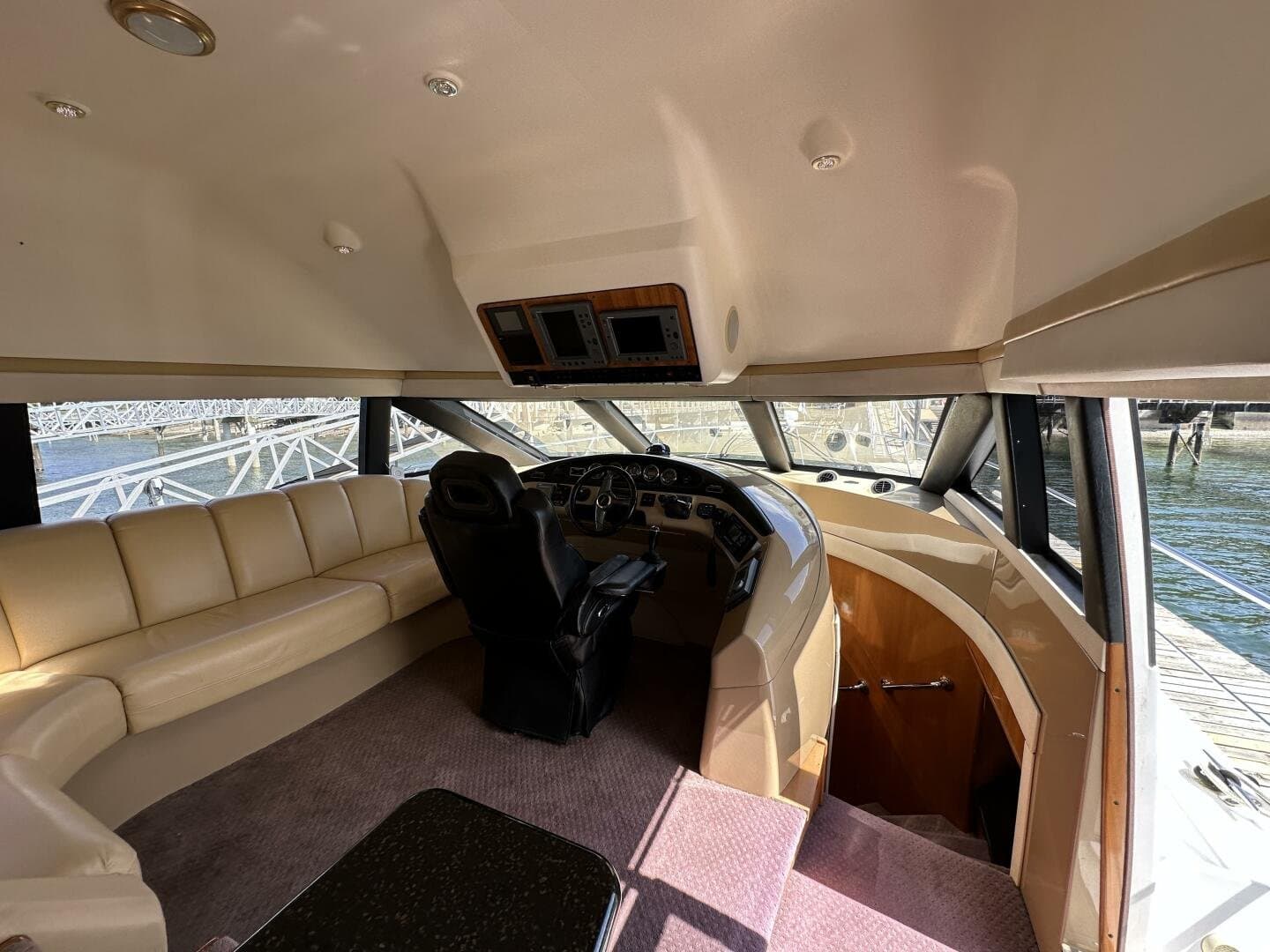 2001 Carver 570 Voyager Pilothouse