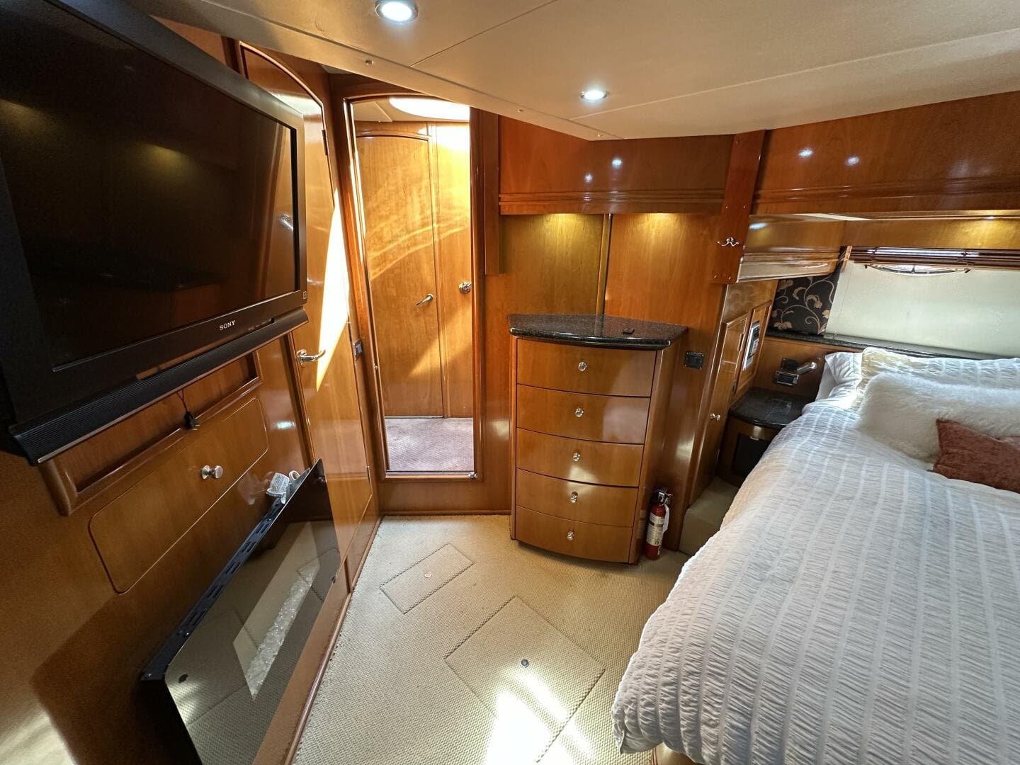 2001 Carver 570 Voyager Pilothouse