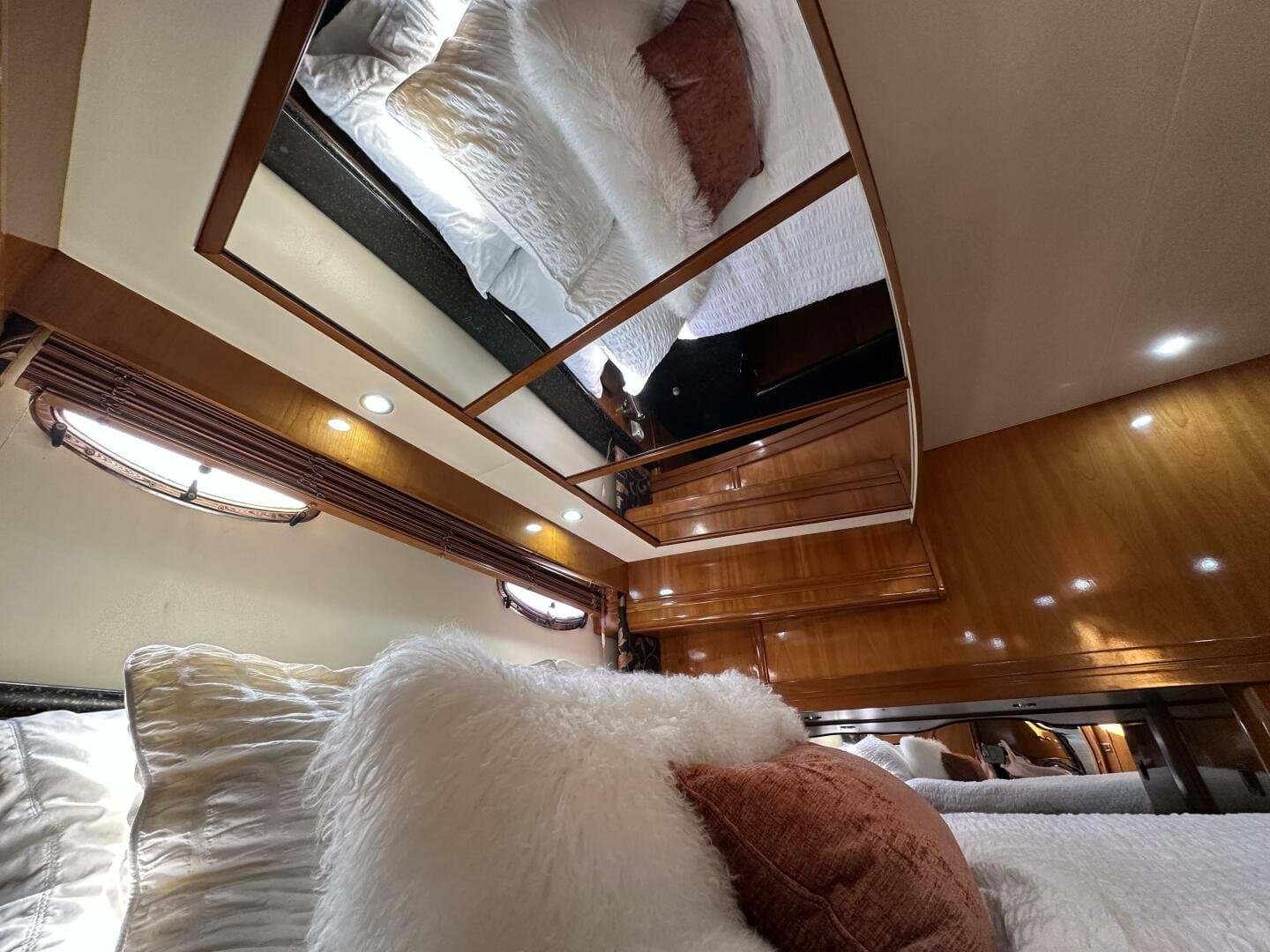 2001 Carver 570 Voyager Pilothouse