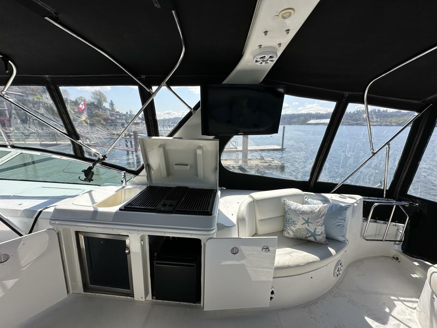 2001 Carver 570 Voyager Pilothouse