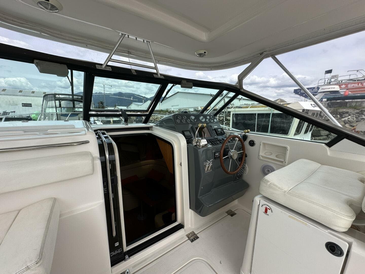 2004 Tiara Yachts 31 Open