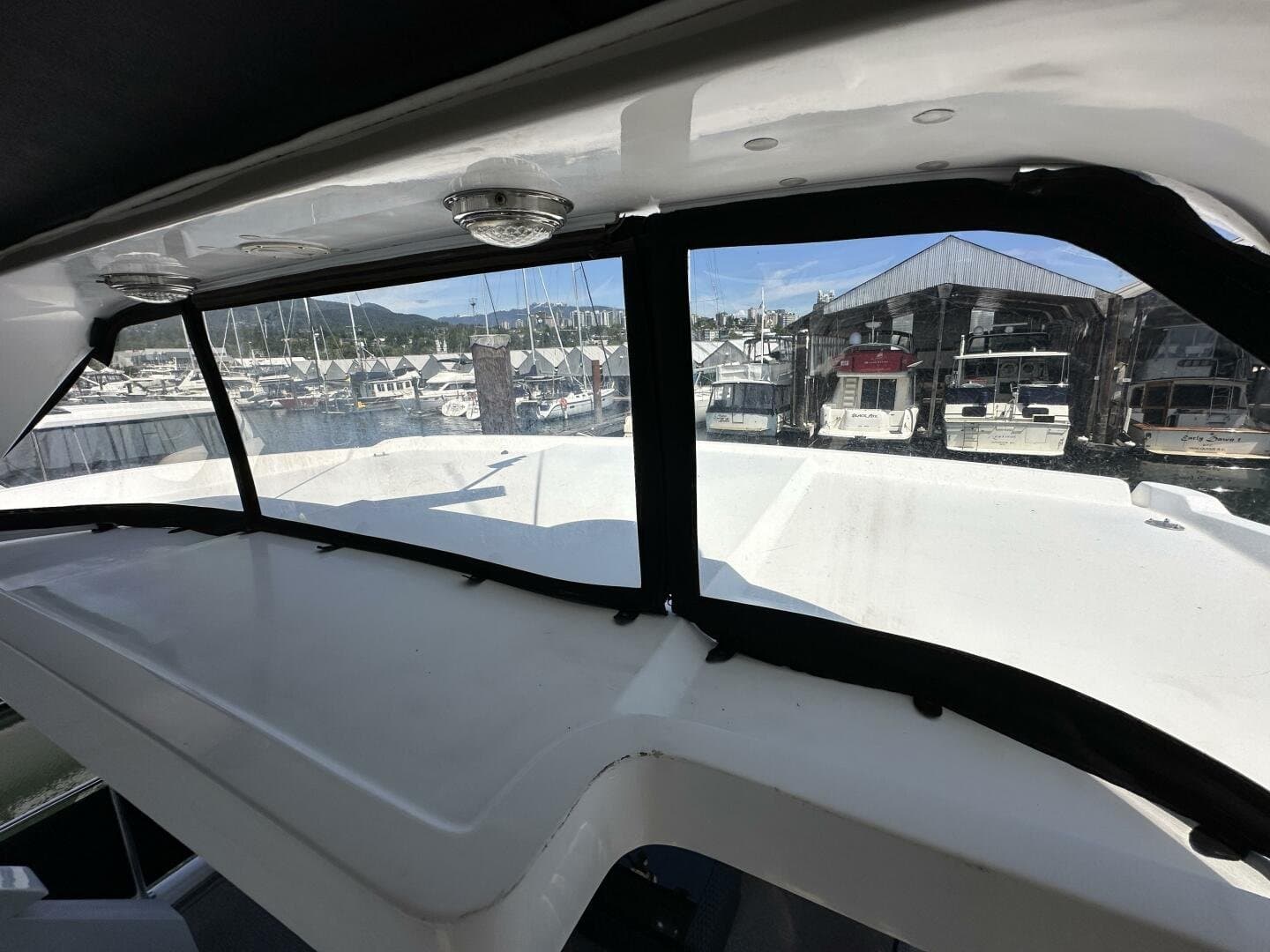 1990 Ocean Alexander 440 Sundeck