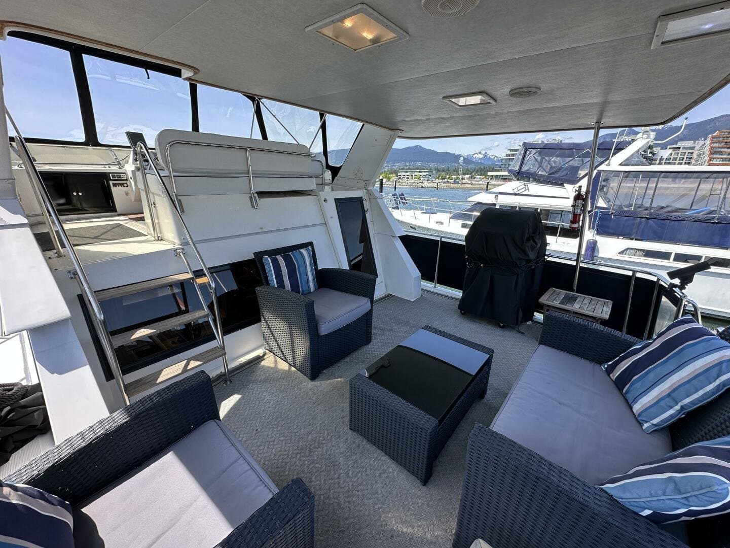 1990 Ocean Alexander 440 Sundeck