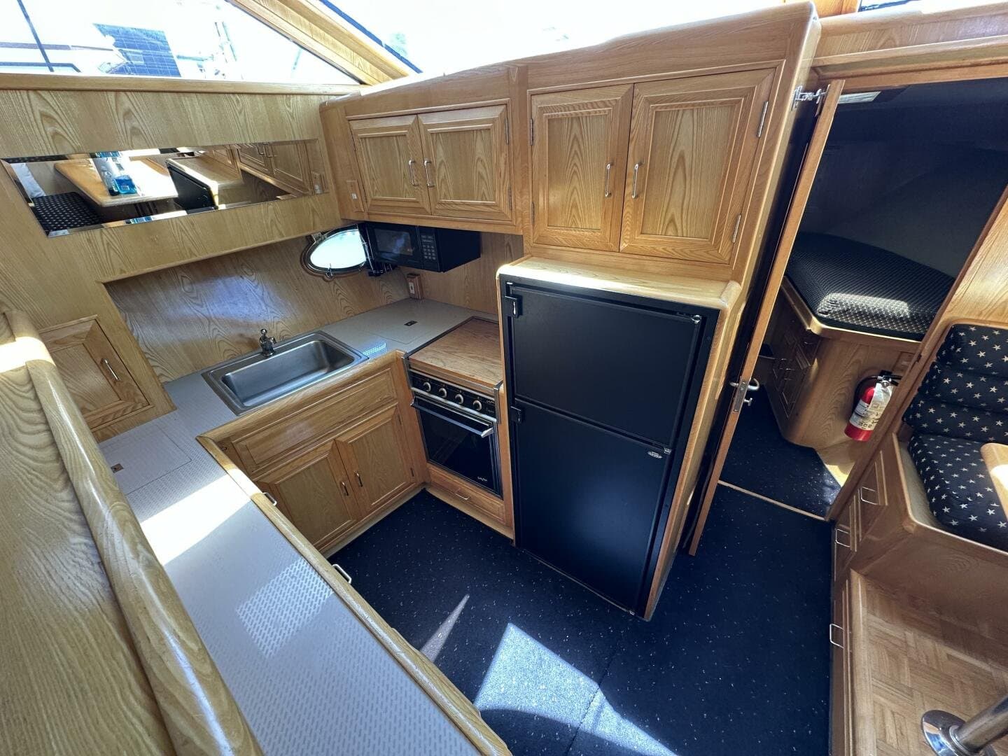 1990 Ocean Alexander 440 Sundeck