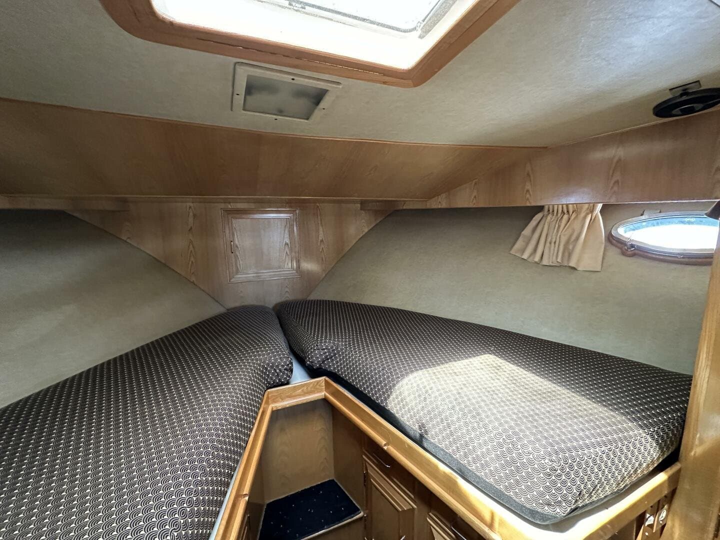 1990 Ocean Alexander 440 Sundeck