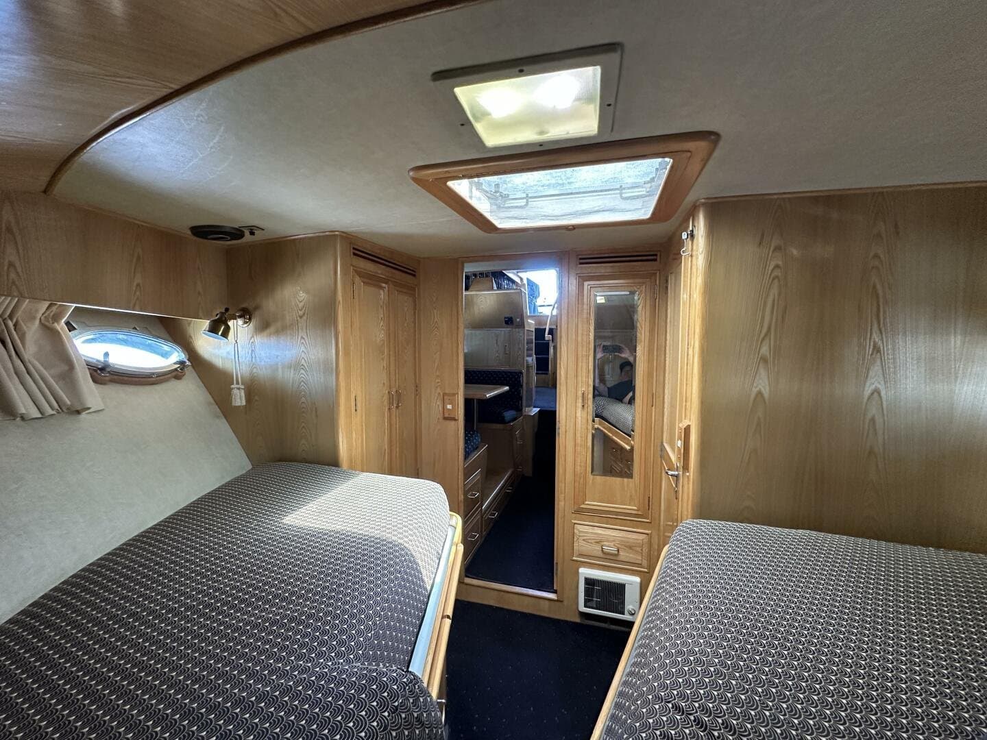 1990 Ocean Alexander 440 Sundeck