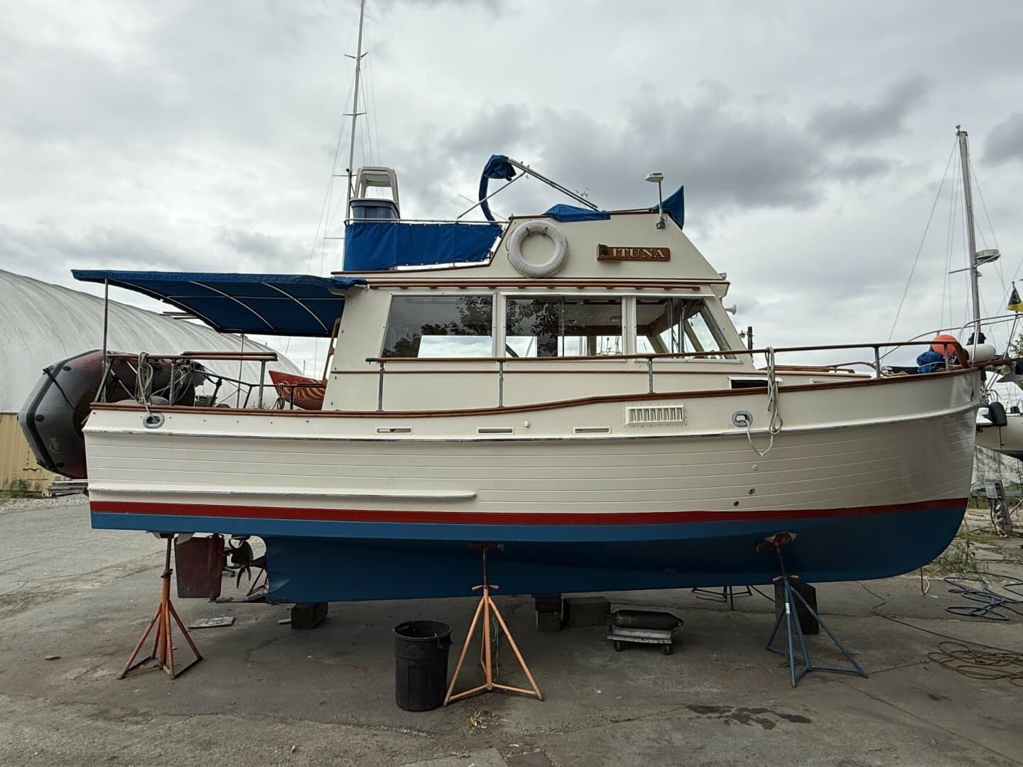 1974 Grand Banks 32